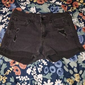 𝅺OLD navy boyfriend black distressed jean shorts